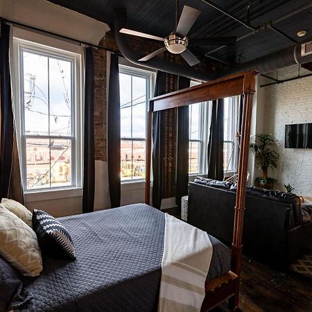 The Two Story Loft Apartment Springfield Exterior foto